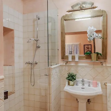 Casa Kathy, Smart And Convenient Luxury 2 Bedrooms Inside The Walls Apartmán